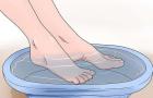 Hvordan fjerne tørr hard hud på føttene hjemme?